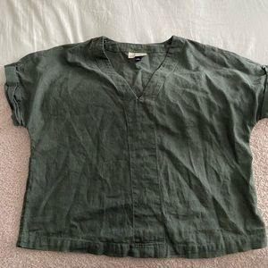 NWOT! Never worn Universal Thread shirt